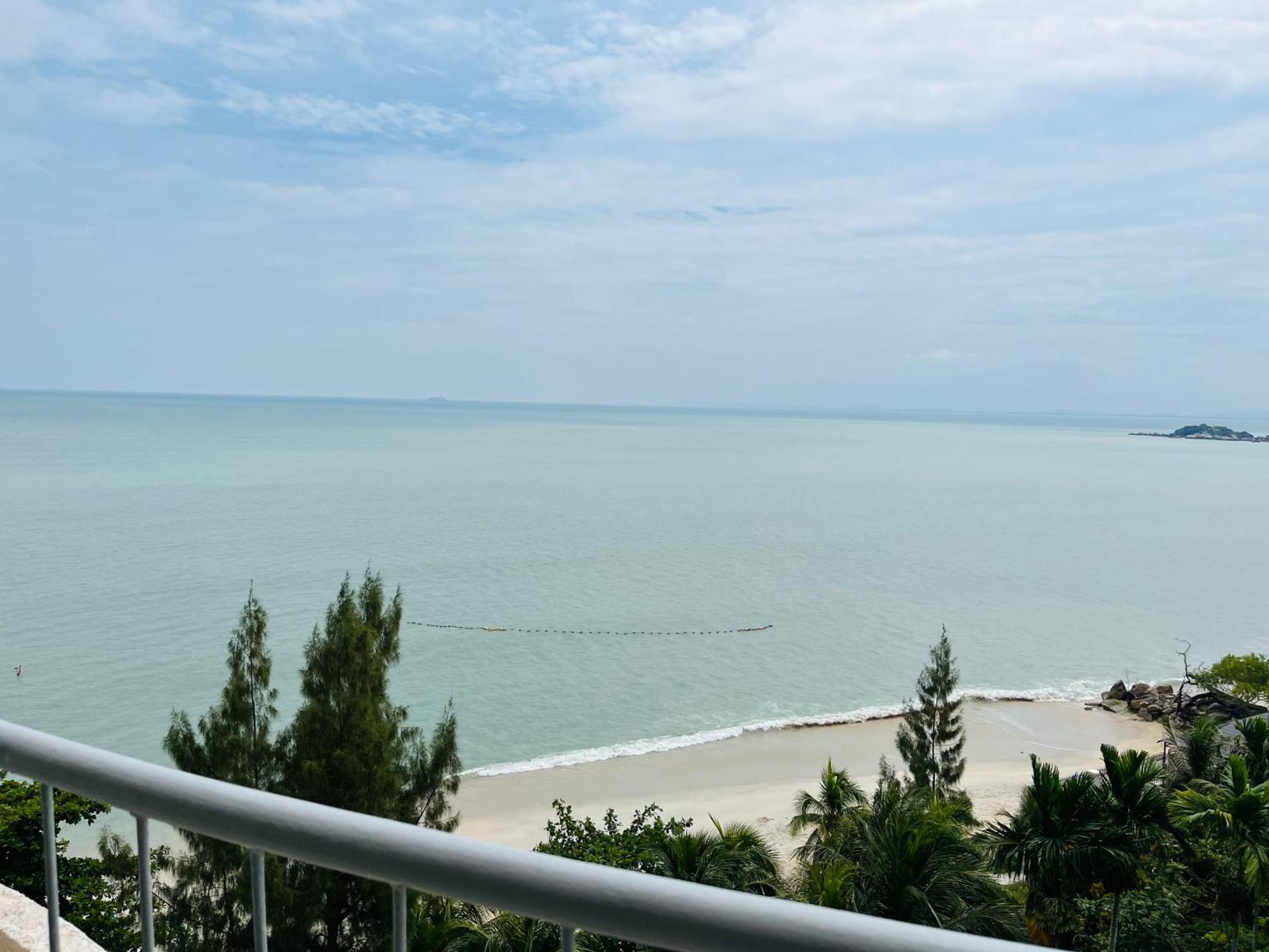 Paradise By The Sea In Penang By Veron At Rainbow Paradise Tanjung Bungah  Exteriör bild