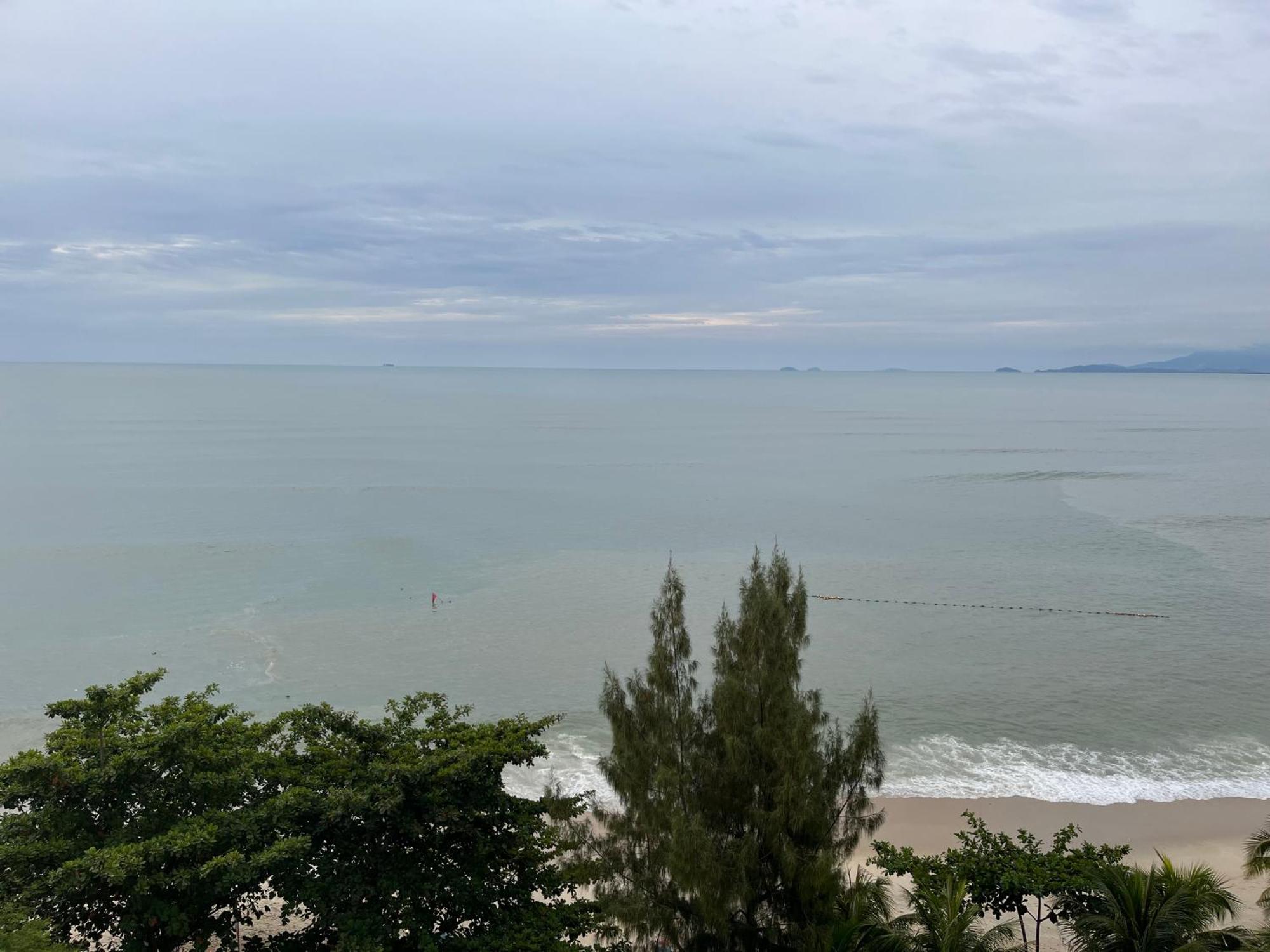 Paradise By The Sea In Penang By Veron At Rainbow Paradise Tanjung Bungah  Exteriör bild